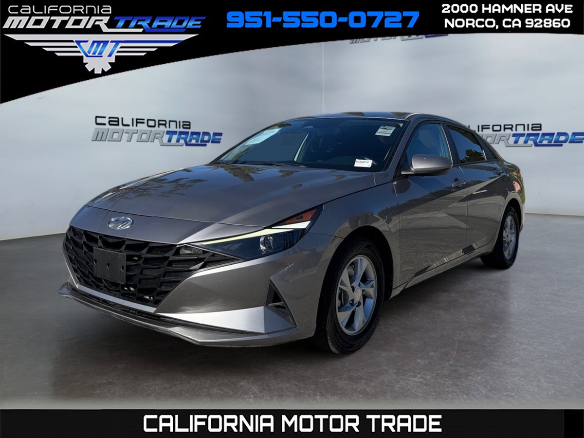 Used 2022 Hyundai Elantra SE image 1