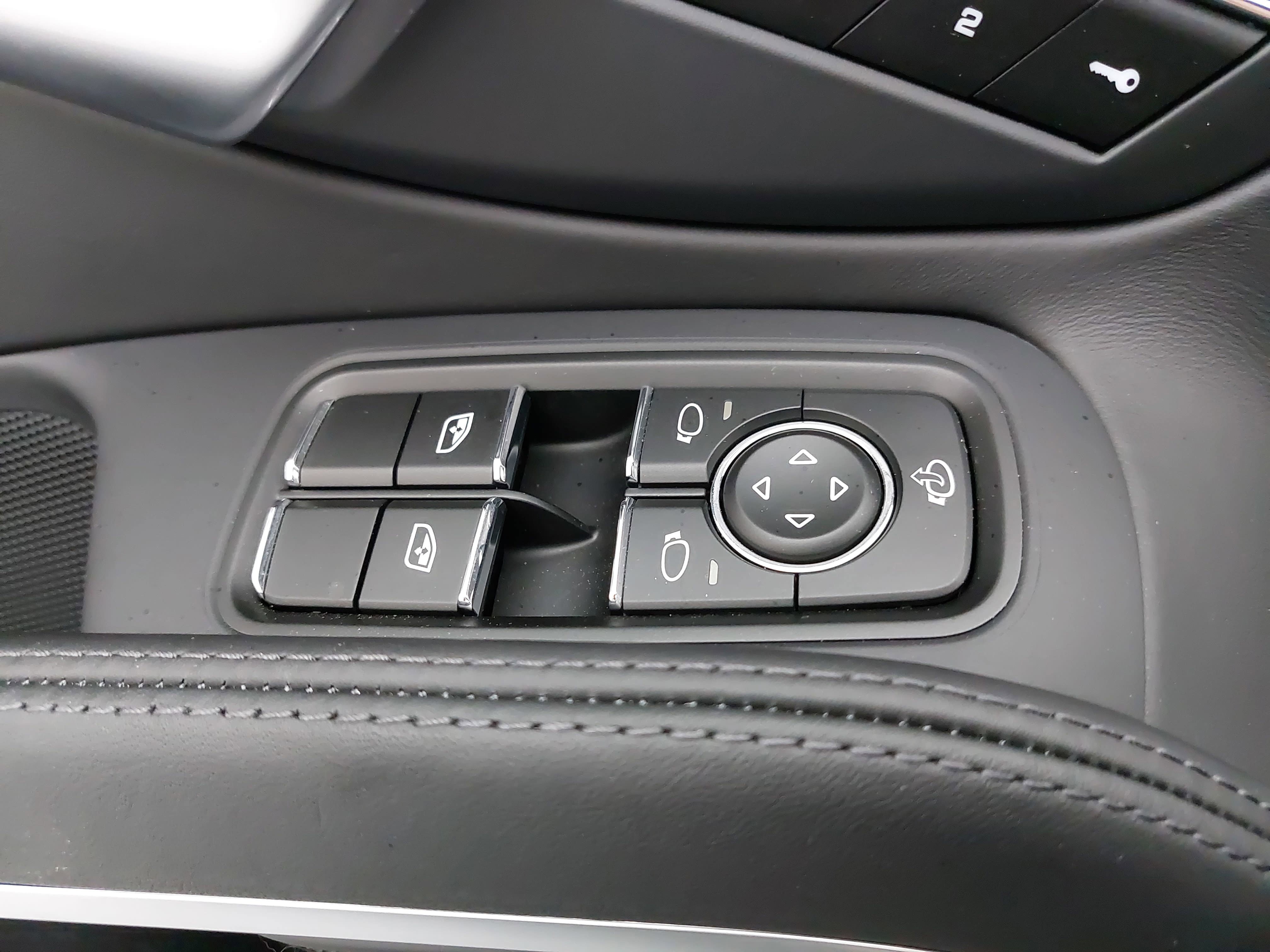 Certified 2024 Porsche 718 Cayman RWD image 25