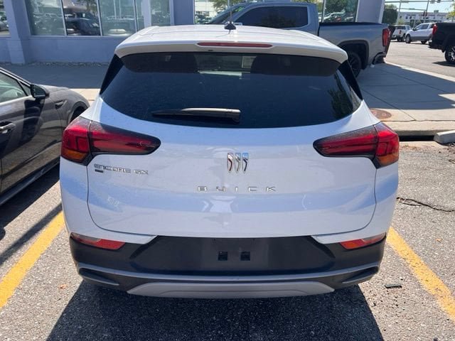 Certified 2025 Buick Encore GX Preferred AWD/4WD image 4
