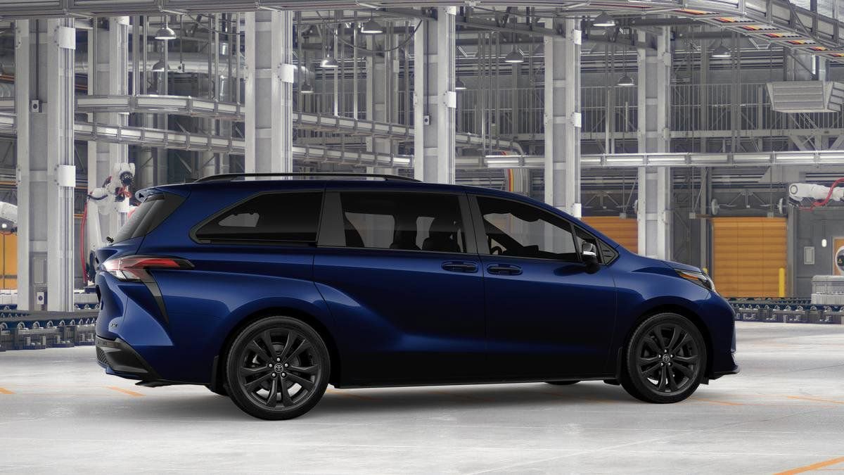 New 2026 Toyota Sienna XSE image 11