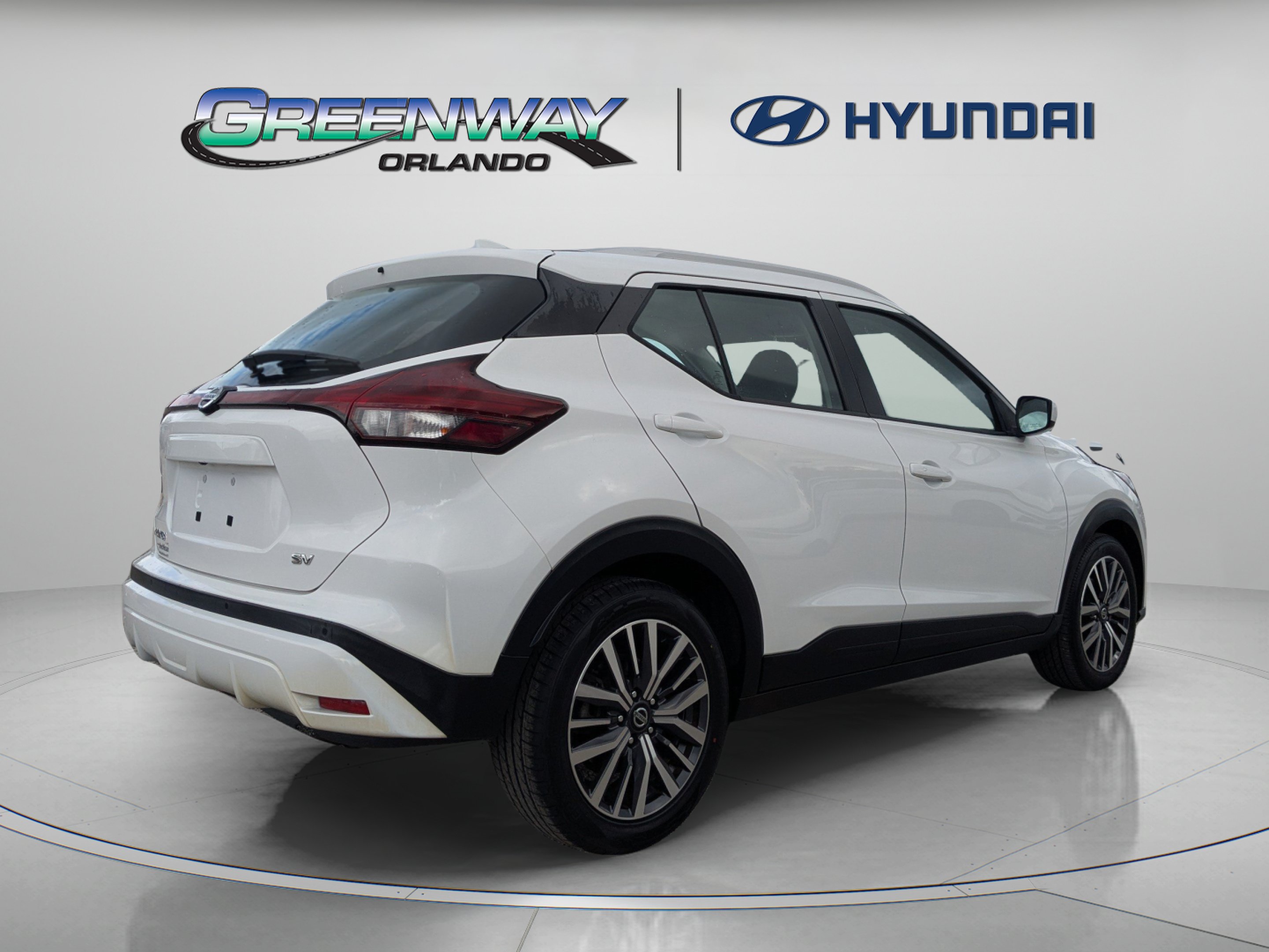 Used 2021 Nissan Kicks SV FWD image 8