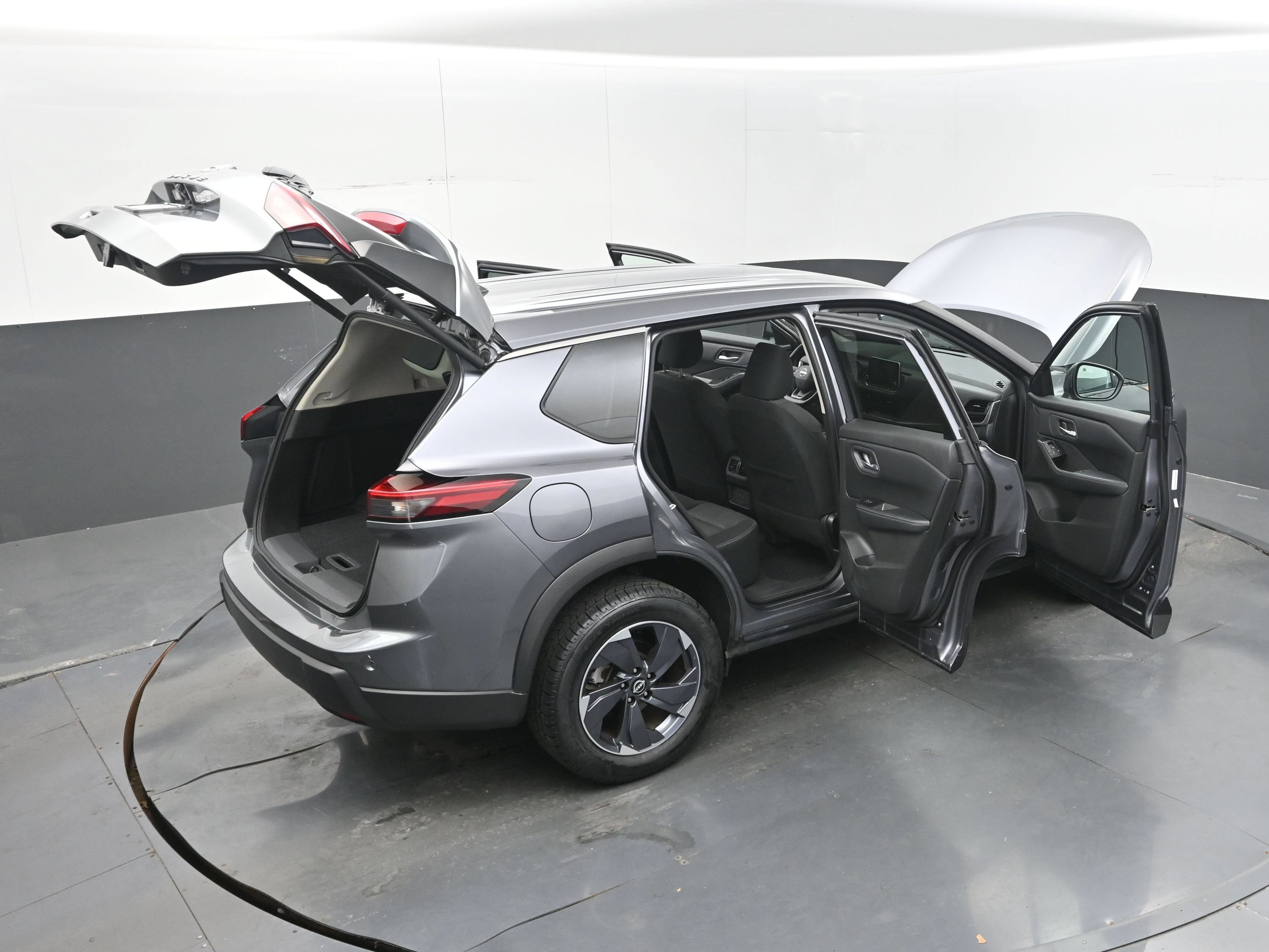 Used 2025 Nissan Rogue SV FWD image 42