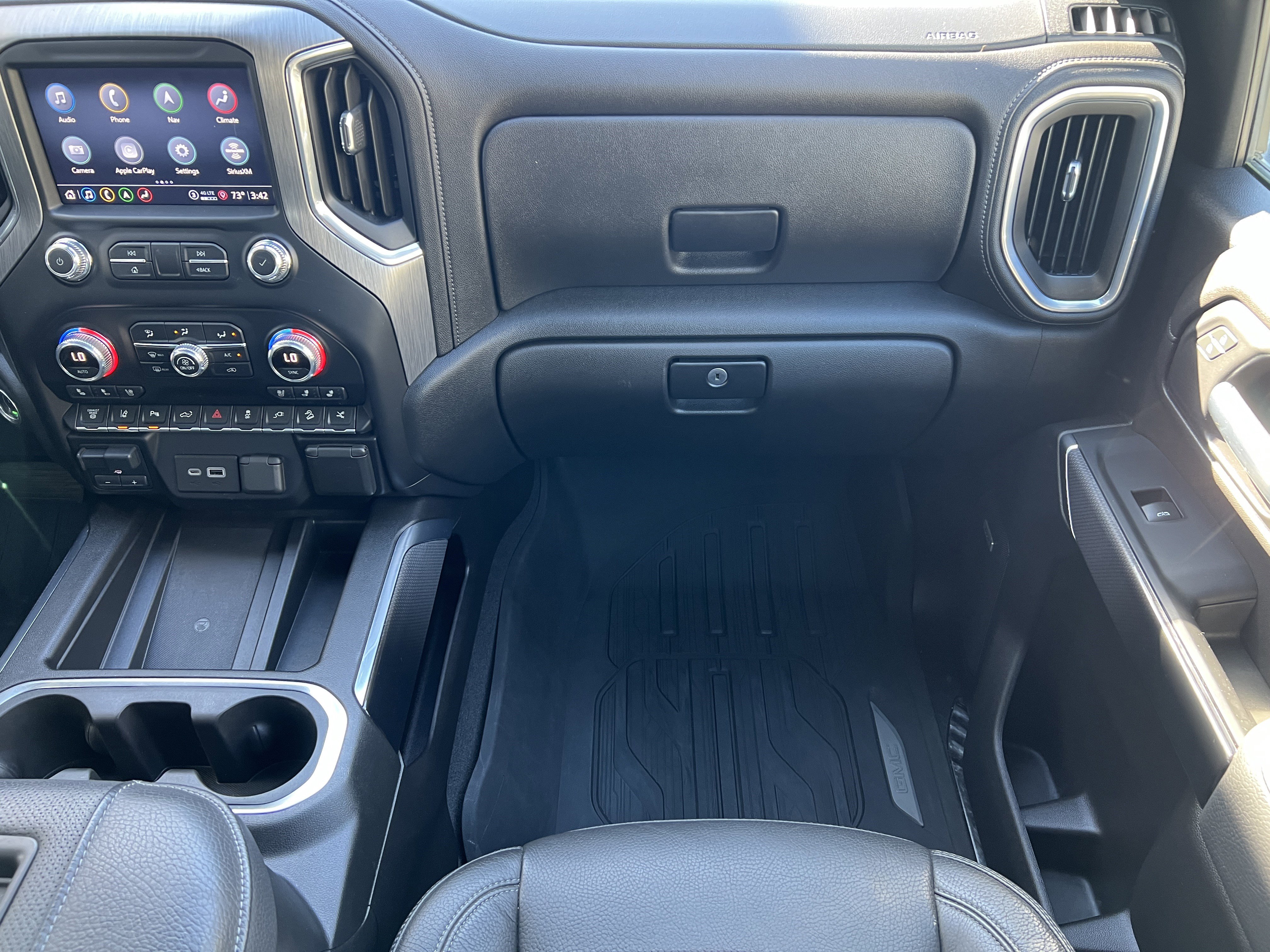 Used 2022 GMC Sierra 3500 Denali w/ Denali Ultimate Package image 33