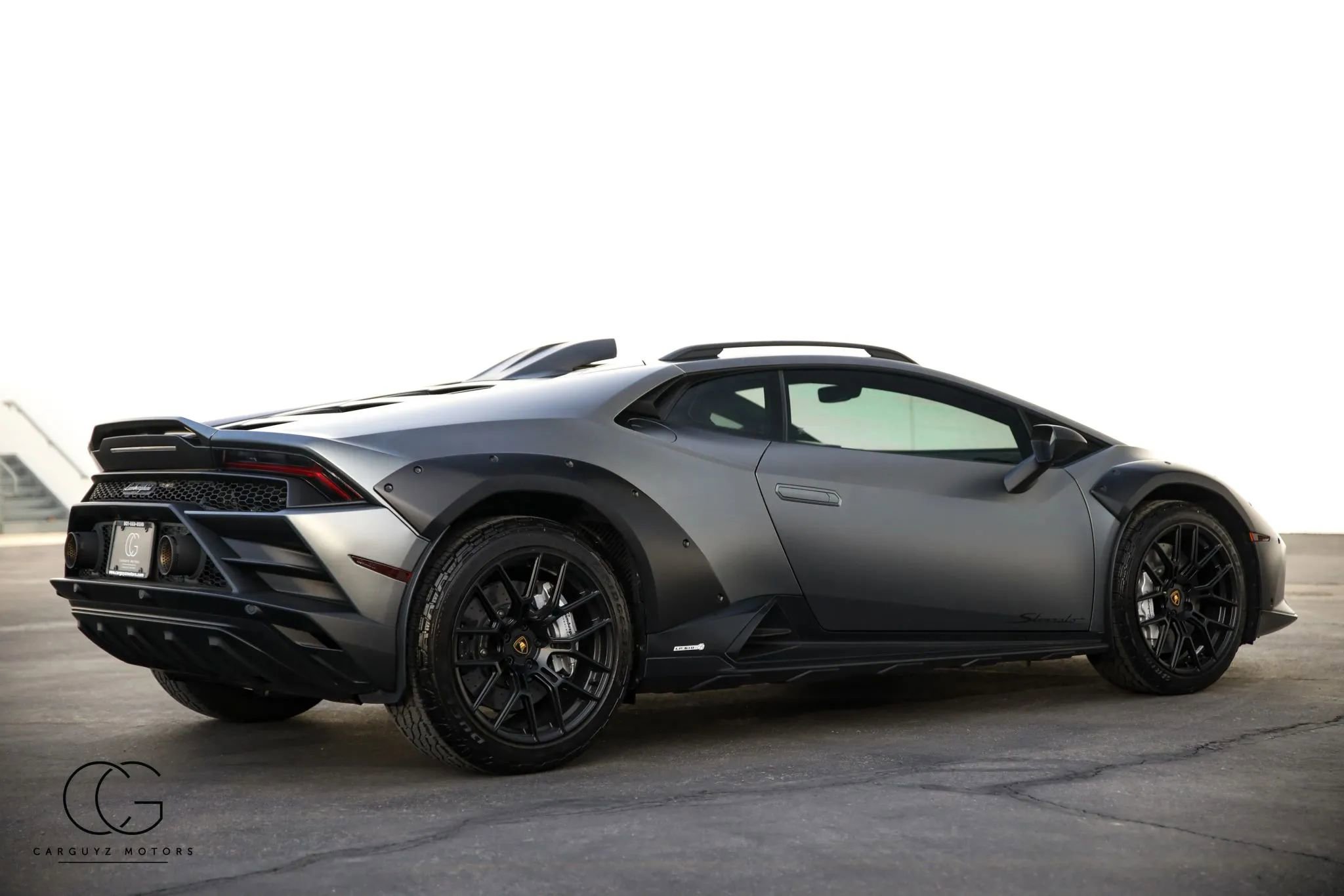 Used 2024 Lamborghini Huracan Sterrato AWD/4WD image 29