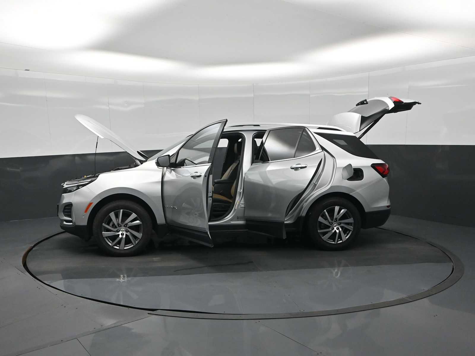 Used 2022 Chevrolet Equinox Premier AWD/4WD image 38