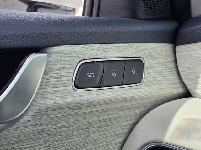 Used 2023 Hyundai Palisade Calligraphy image 17