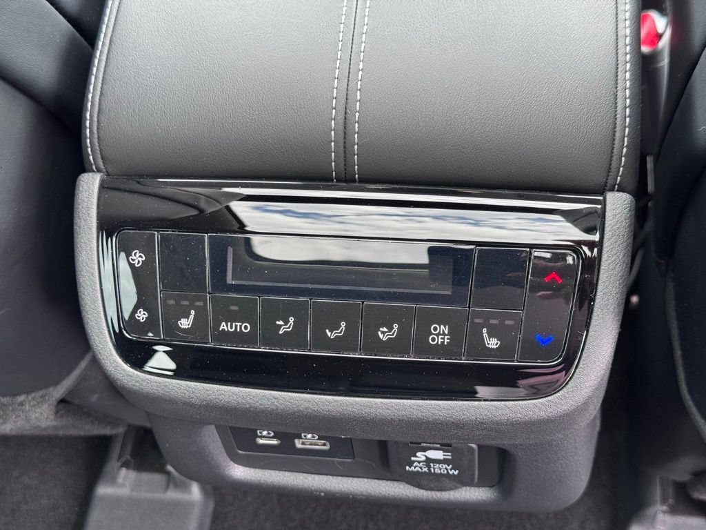 Used 2023 INFINITI QX60 Sensory w/ Cargo Package AWD/4WD image 19