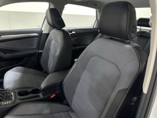 New 2026 Volkswagen Jetta SE image 13