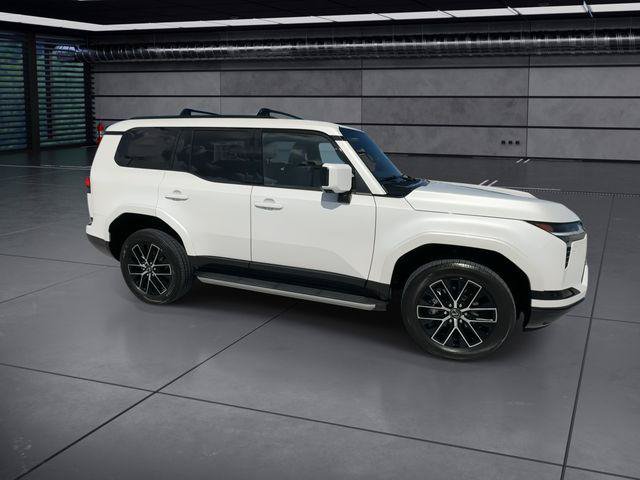 Certified 2024 Lexus GX 550 w/ Accessory Package (Z1) AWD/4WD image 9