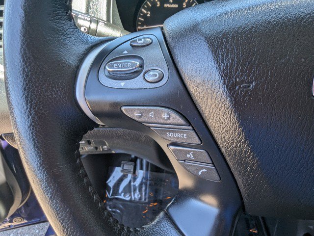 Used 2020 Nissan Pathfinder SL AWD/4WD image 13