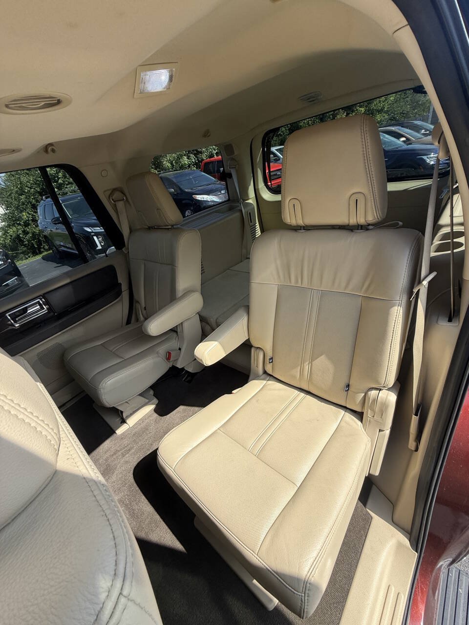 Used 2016 Lincoln Navigator Reserve AWD/4WD image 22