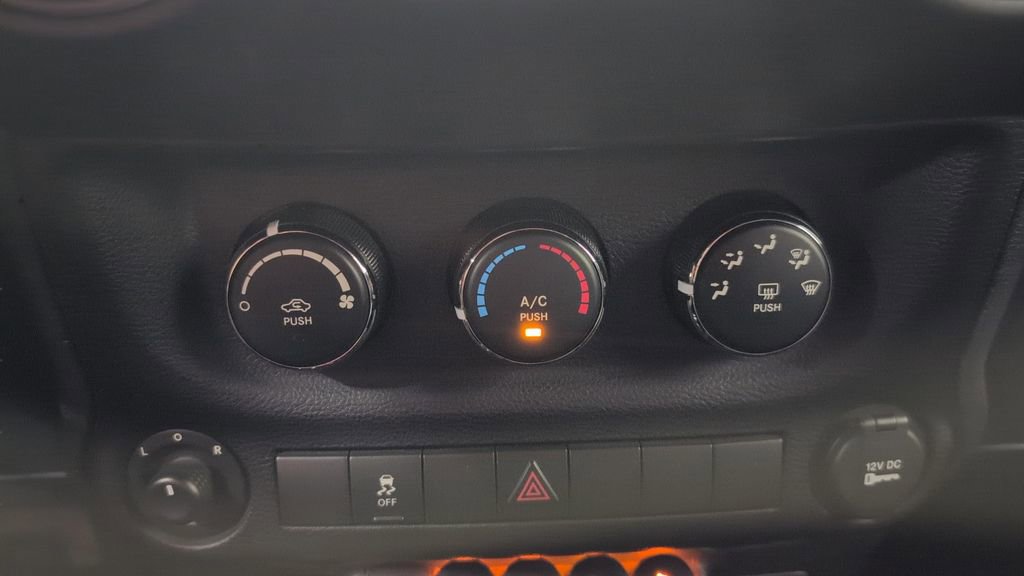 Used 2016 Jeep Wrangler Sport AWD/4WD image 11
