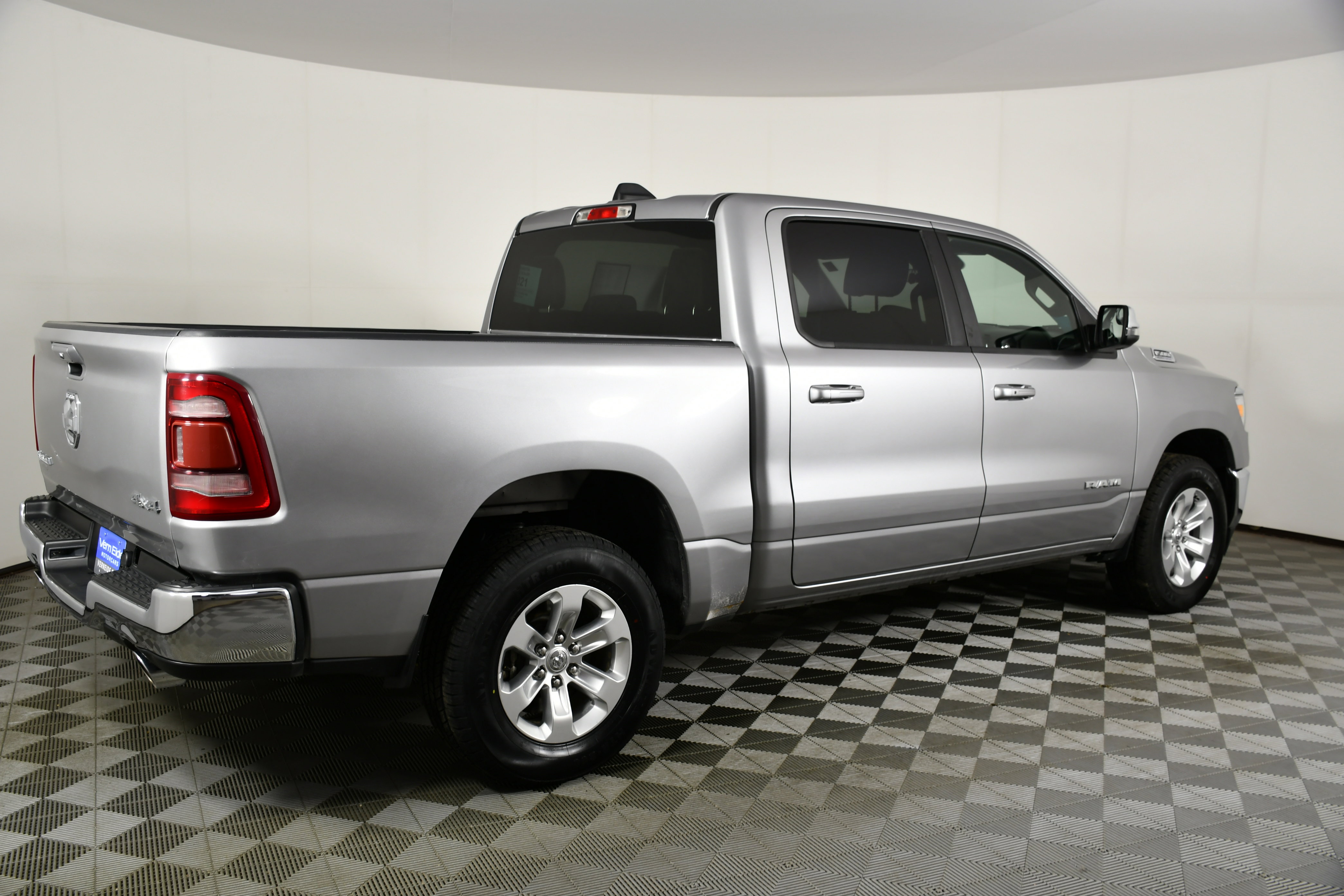 Used 2024 RAM 1500 Laramie image 6