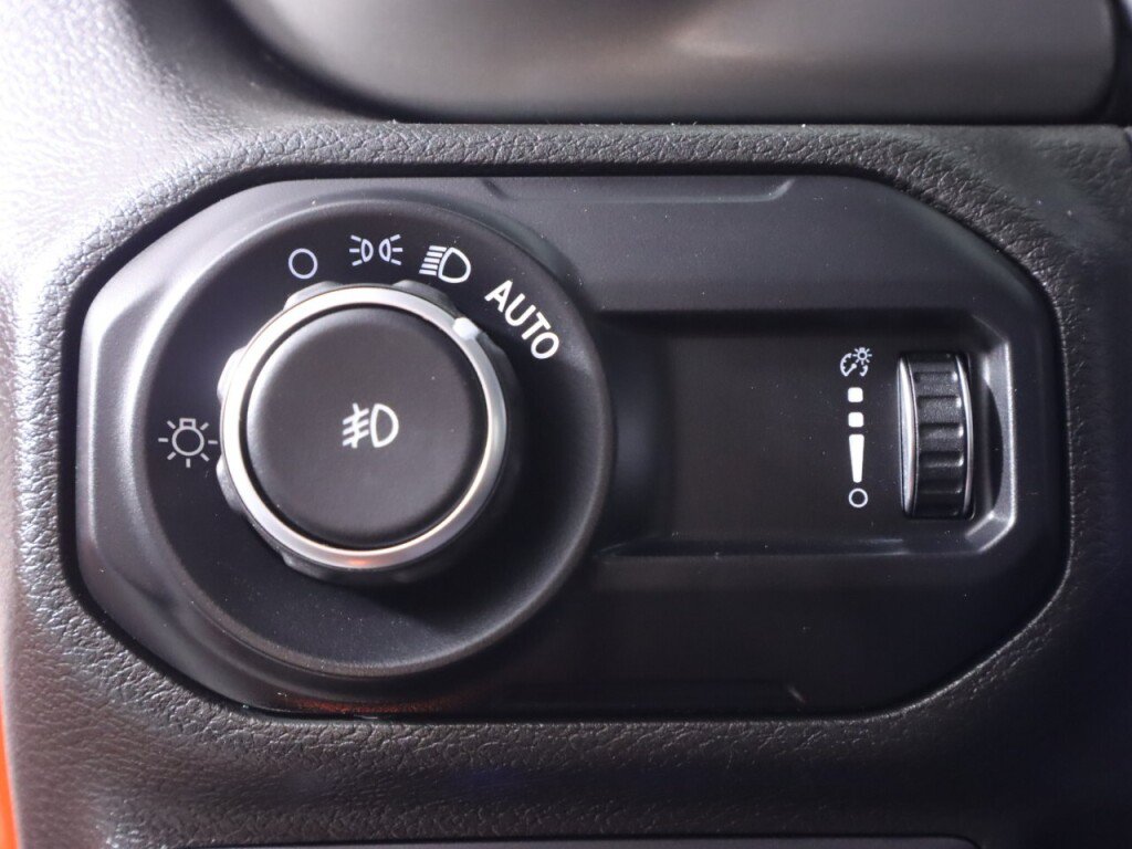 Used 2023 Jeep Wrangler Unlimited w/ Cold Weather Group AWD/4WD image 10