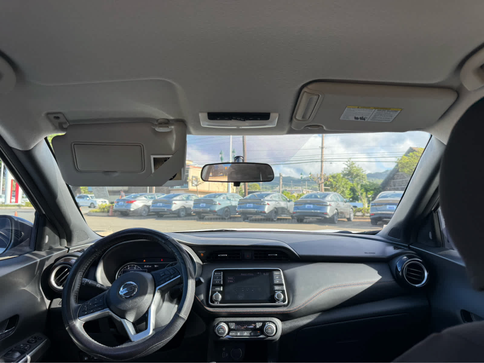 Used 2019 Nissan Kicks SR w/ SR Premium Package FWD image 10