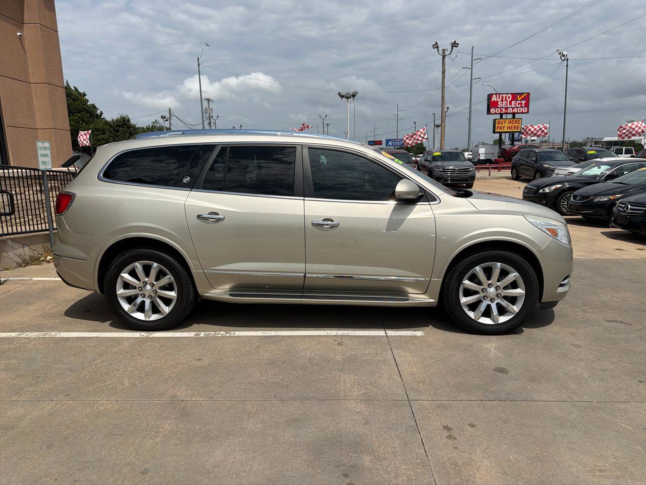 Used 2015 Buick Enclave Premium w/ Experience Buick Package FWD image 4
