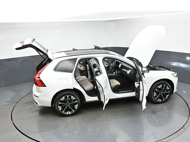 New 2026 Volvo XC60 B5 Plus w/ Protection Package Premier AWD/4WD image 51