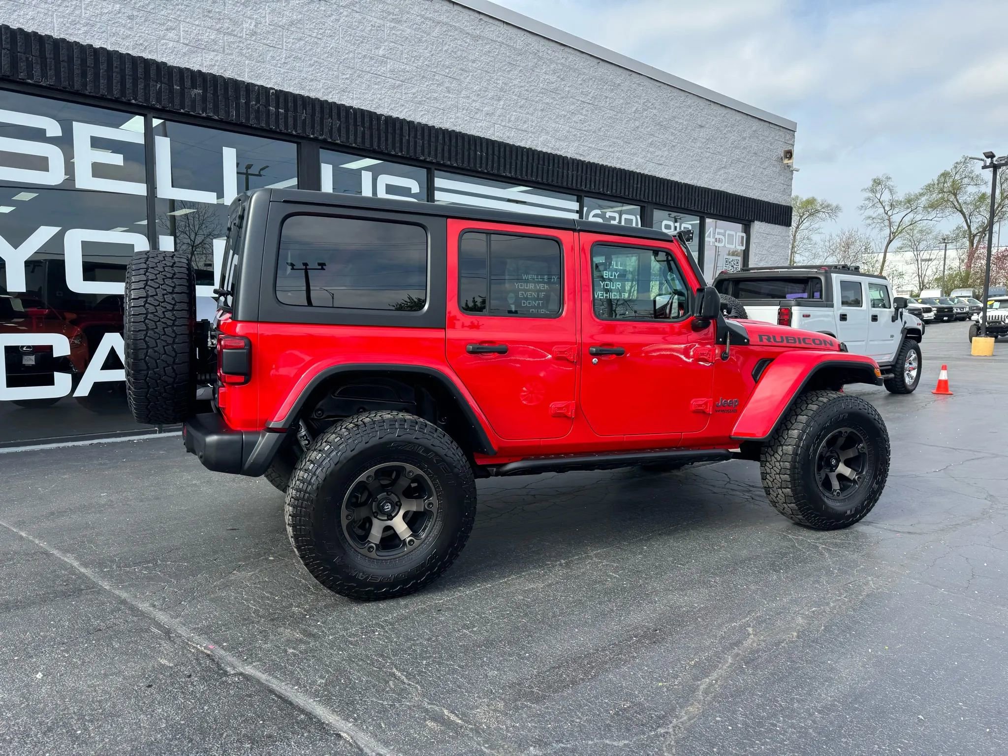 Used 2018 Jeep Wrangler Unlimited Rubicon image 2