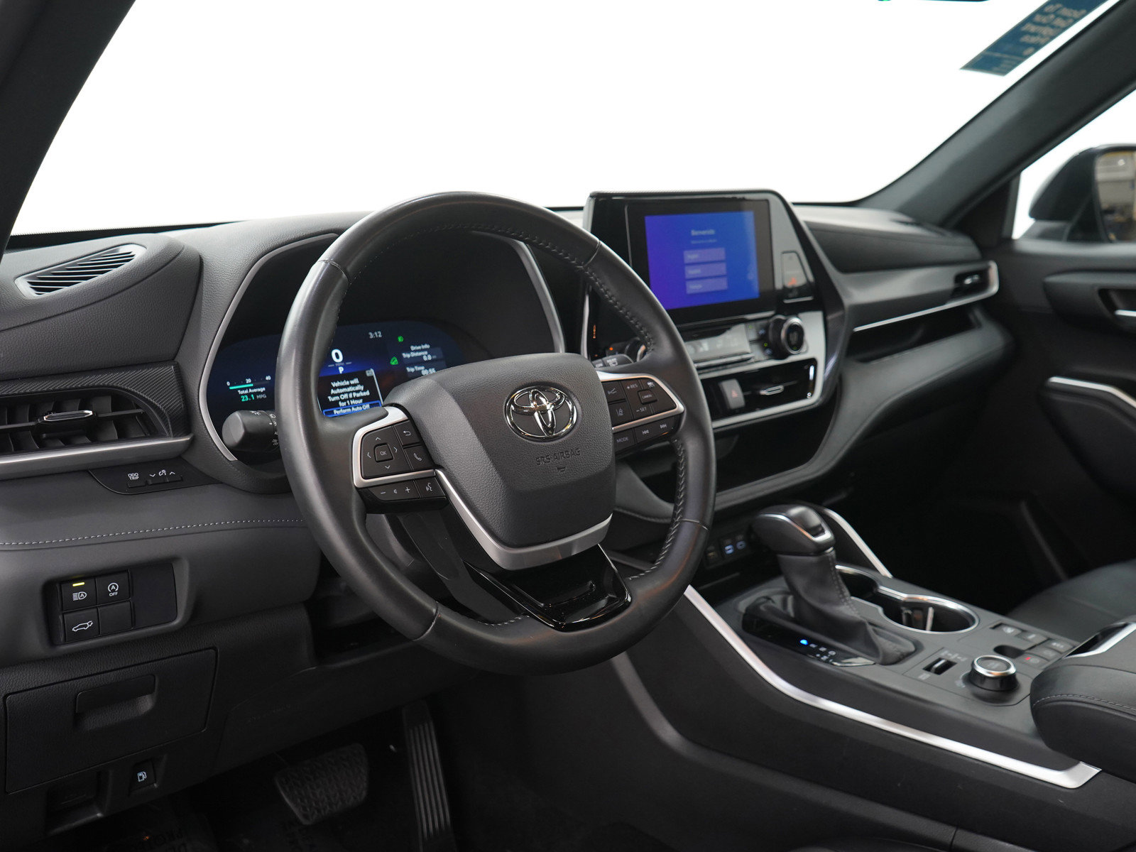 Used 2025 Toyota Highlander XSE AWD/4WD image 26