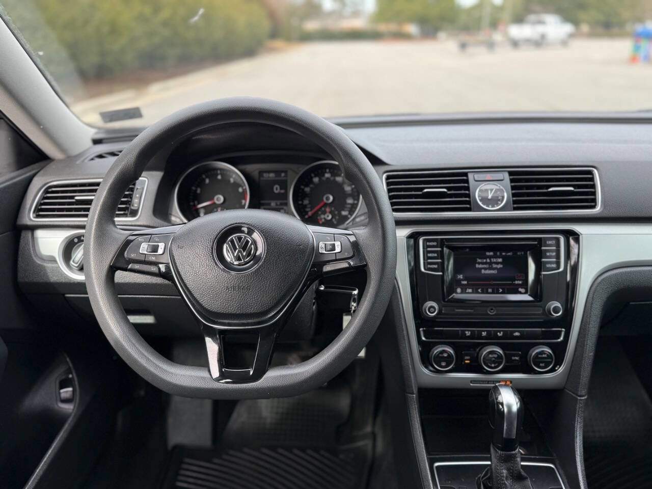 Used 2017 Volkswagen Passat 1.8T S image 16