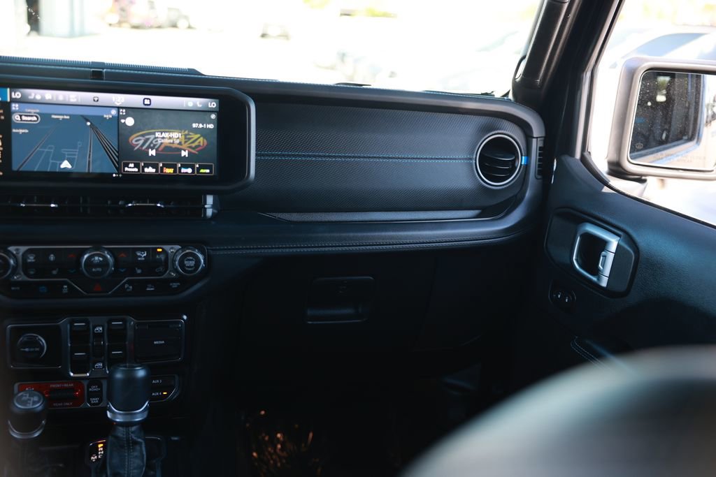 Used 2024 Jeep Wrangler Unlimited Rubicon 4xe image 27