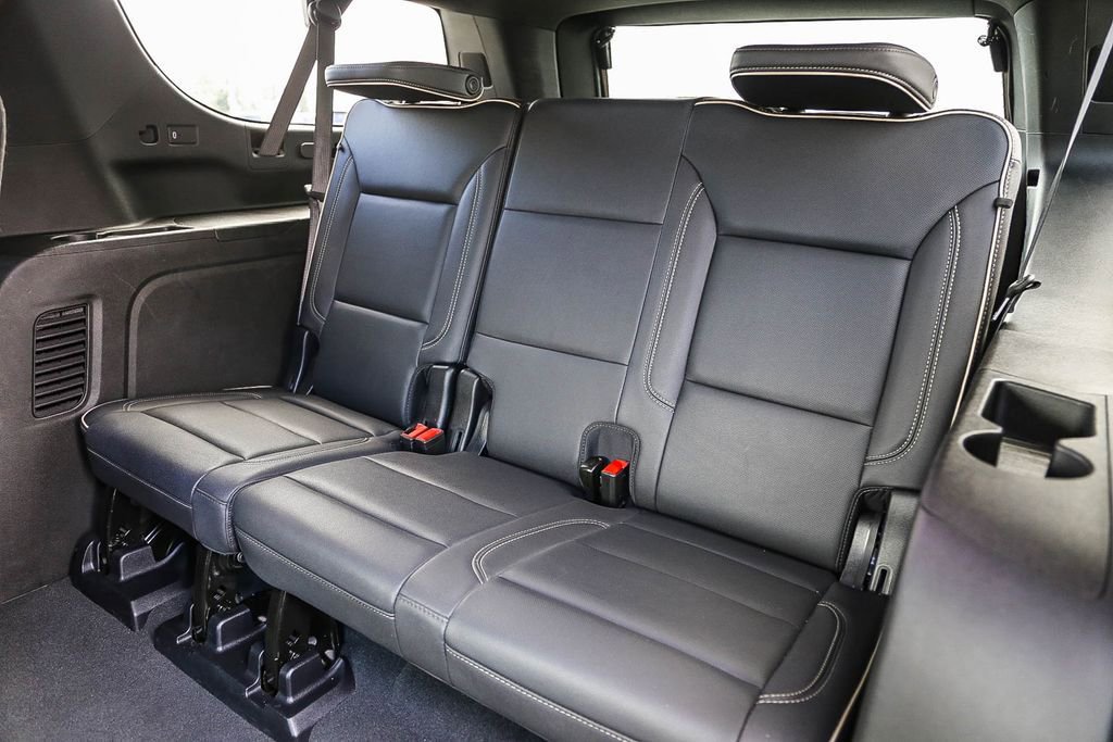 Used 2025 Chevrolet Suburban Premier image 20