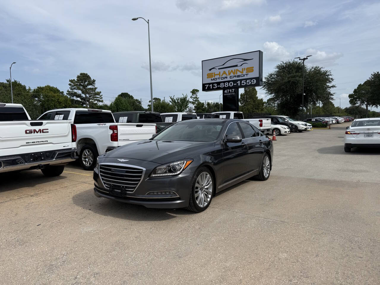 Used 2017 Genesis G80 5.0 Ultimate RWD image 3