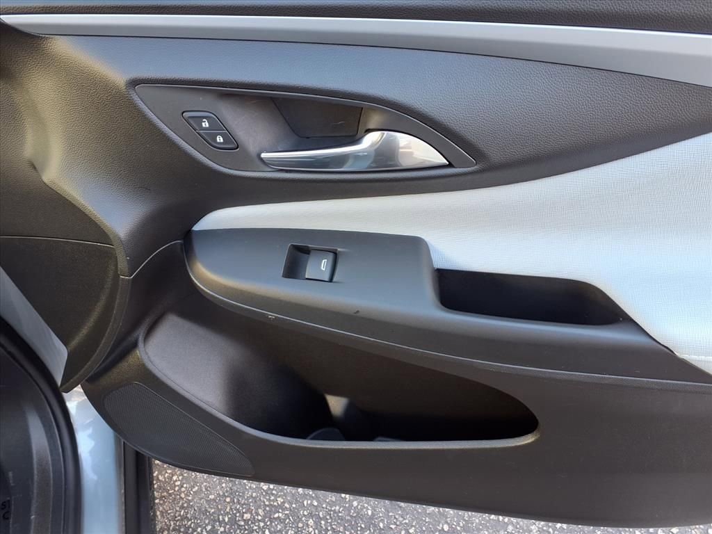 Used 2024 Buick Envista Preferred image 6