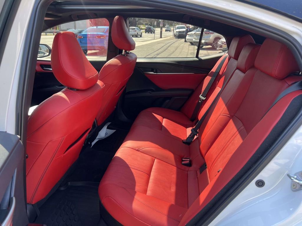 Used 2025 Toyota Camry LE AWD/4WD image 11