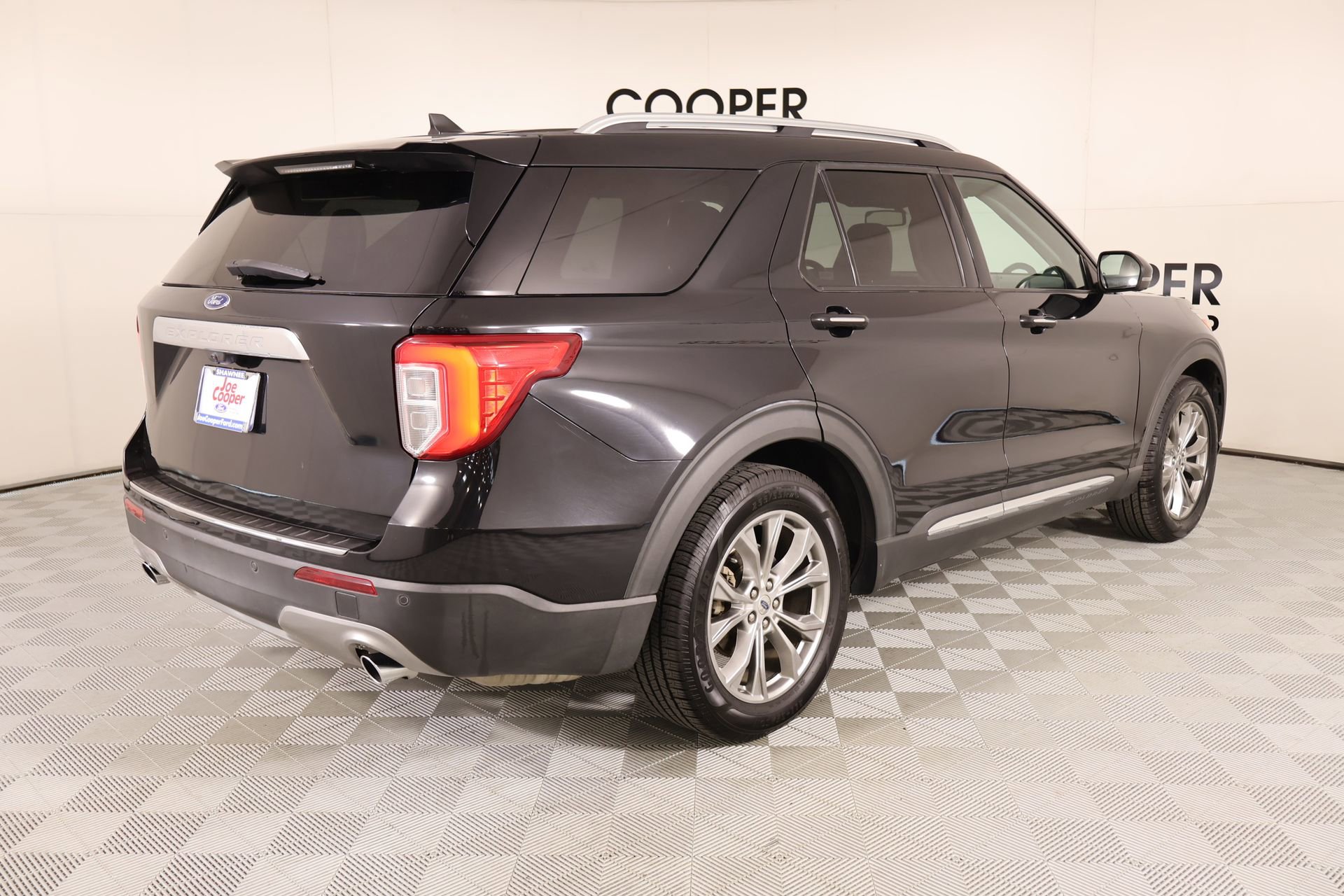 Used 2021 Ford Explorer Limited RWD image 22