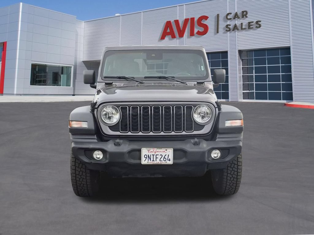 Used 2025 Jeep Wrangler Unlimited Sport AWD/4WD image 2