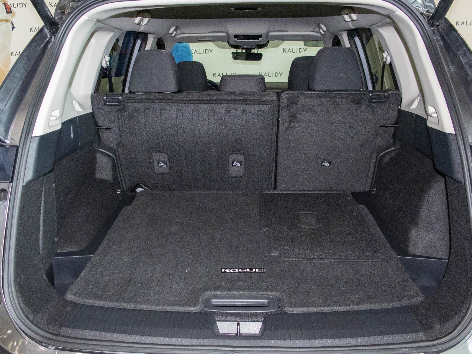 Used 2024 Nissan Rogue SV FWD image 23