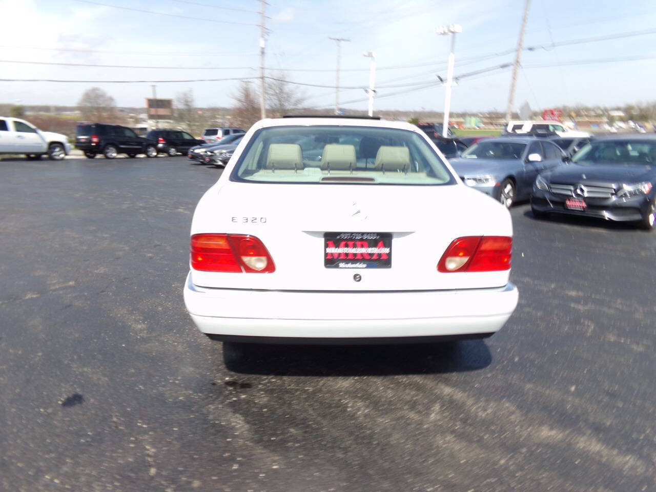 Used 1999 Mercedes-Benz E 320 Sedan w/ X2 Opt Pkg image 55
