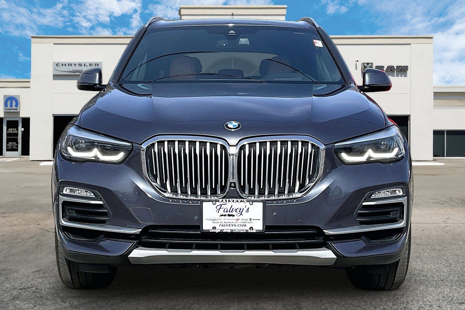 Used 2021 BMW X5 xDrive40i w/ Premium Package image 3