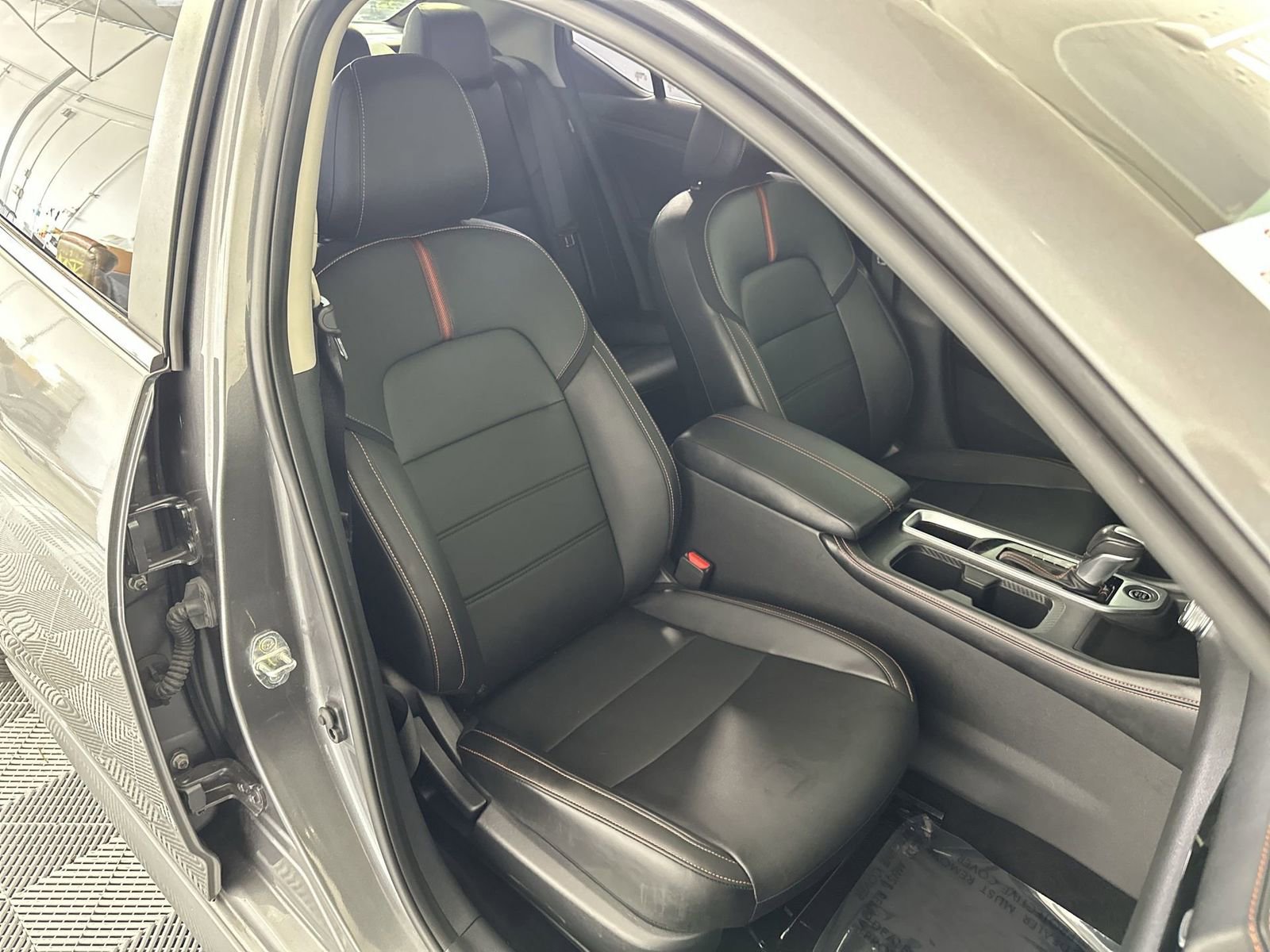 Certified 2023 Nissan Sentra SR w/ SR Premium Package image 27