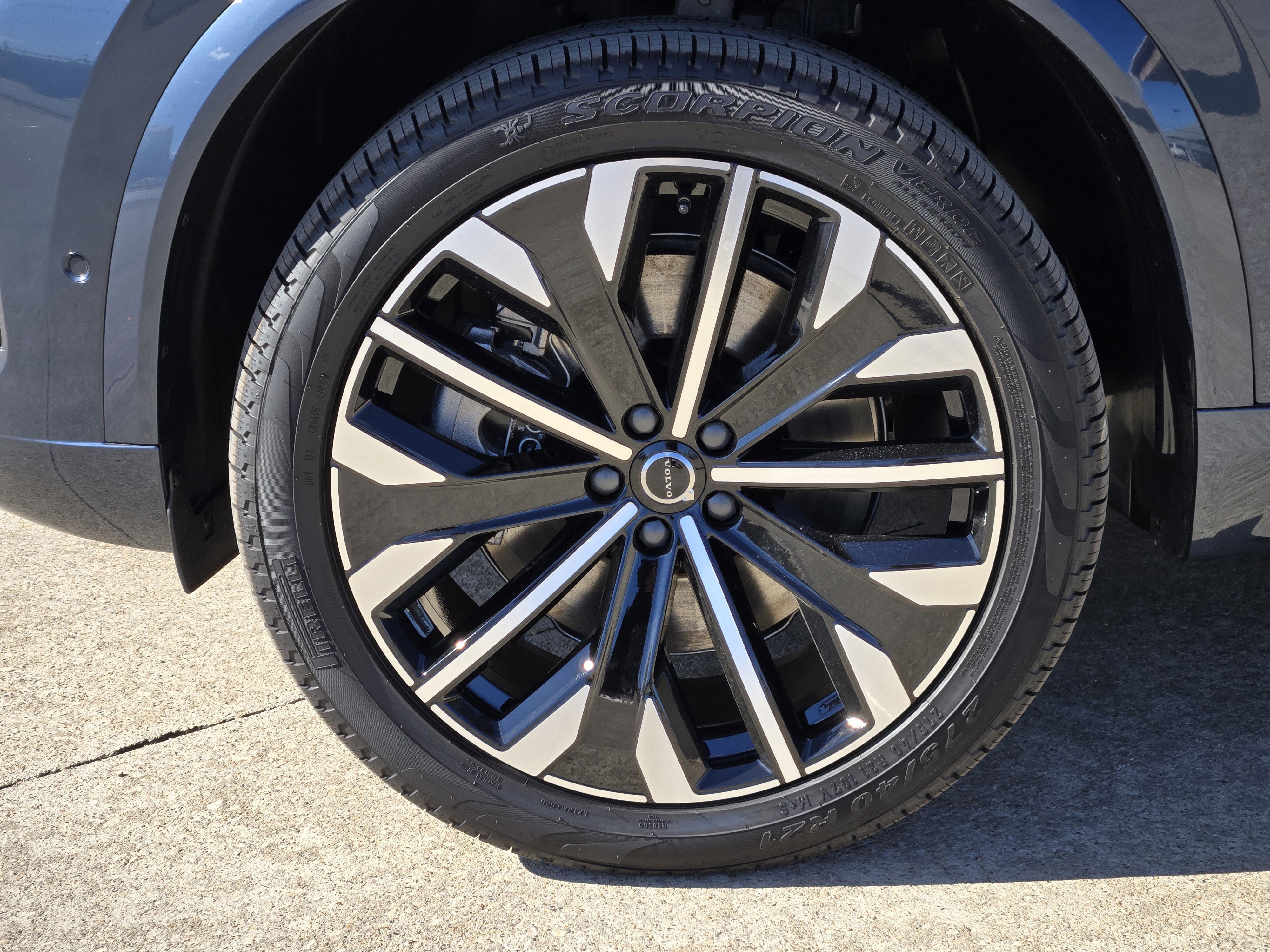 New 2026 Volvo XC90 T8 Ultra image 12