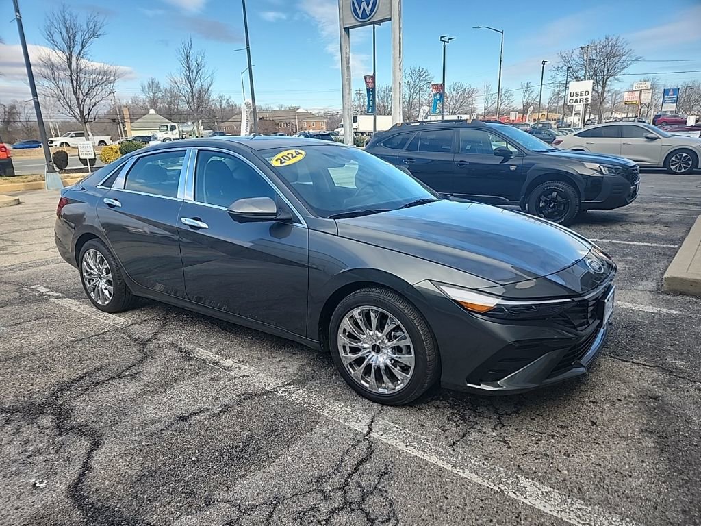 Used 2024 Hyundai Elantra Limited image 1
