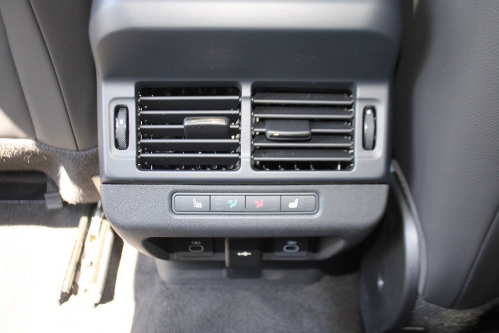 Used 2024 Land Rover Range Rover Evoque Dynamic SE image 24