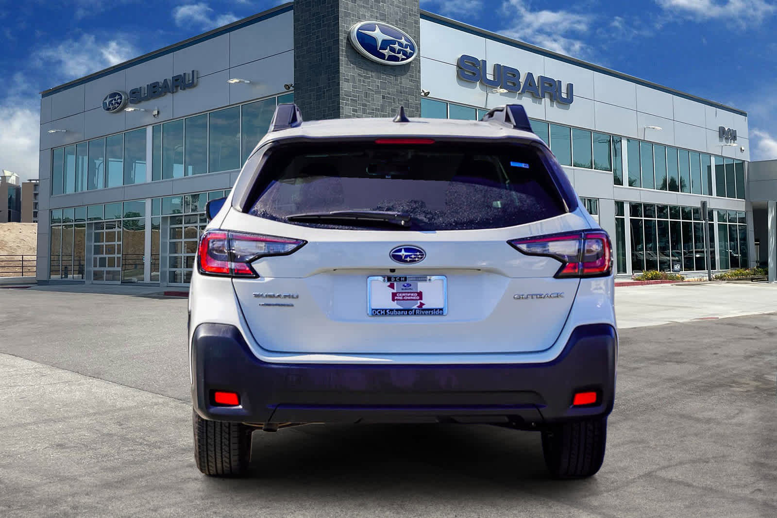 Certified 2023 Subaru Outback Premium image 5