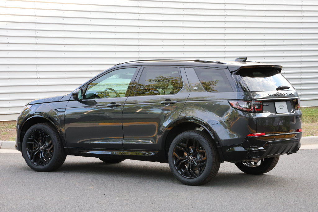 New 2026 Land Rover Discovery Sport Landmark AWD/4WD image 4