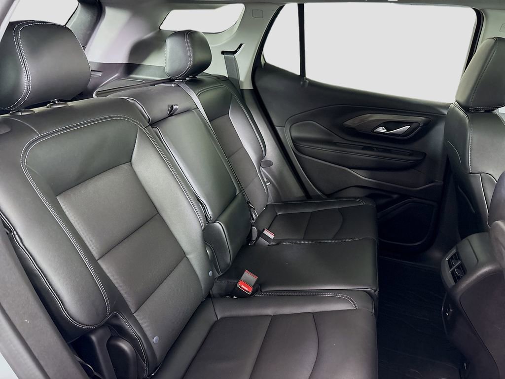 Certified 2024 GMC Terrain SLT w/ Infotainment Package II image 33