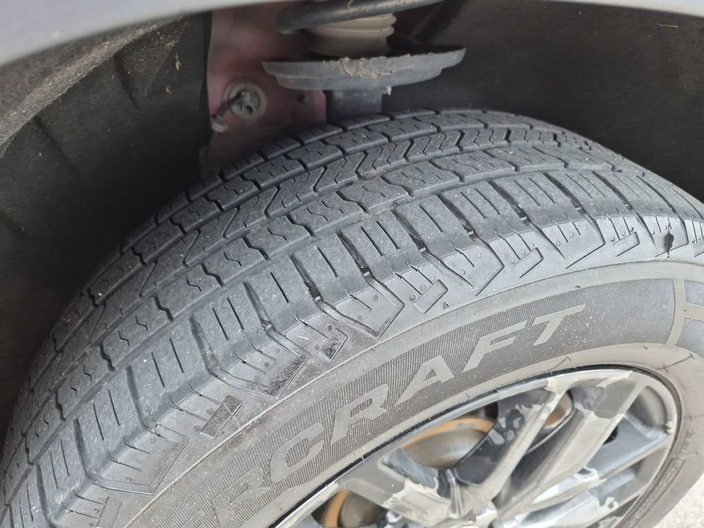 Used 2019 GMC Acadia SLT FWD image 14