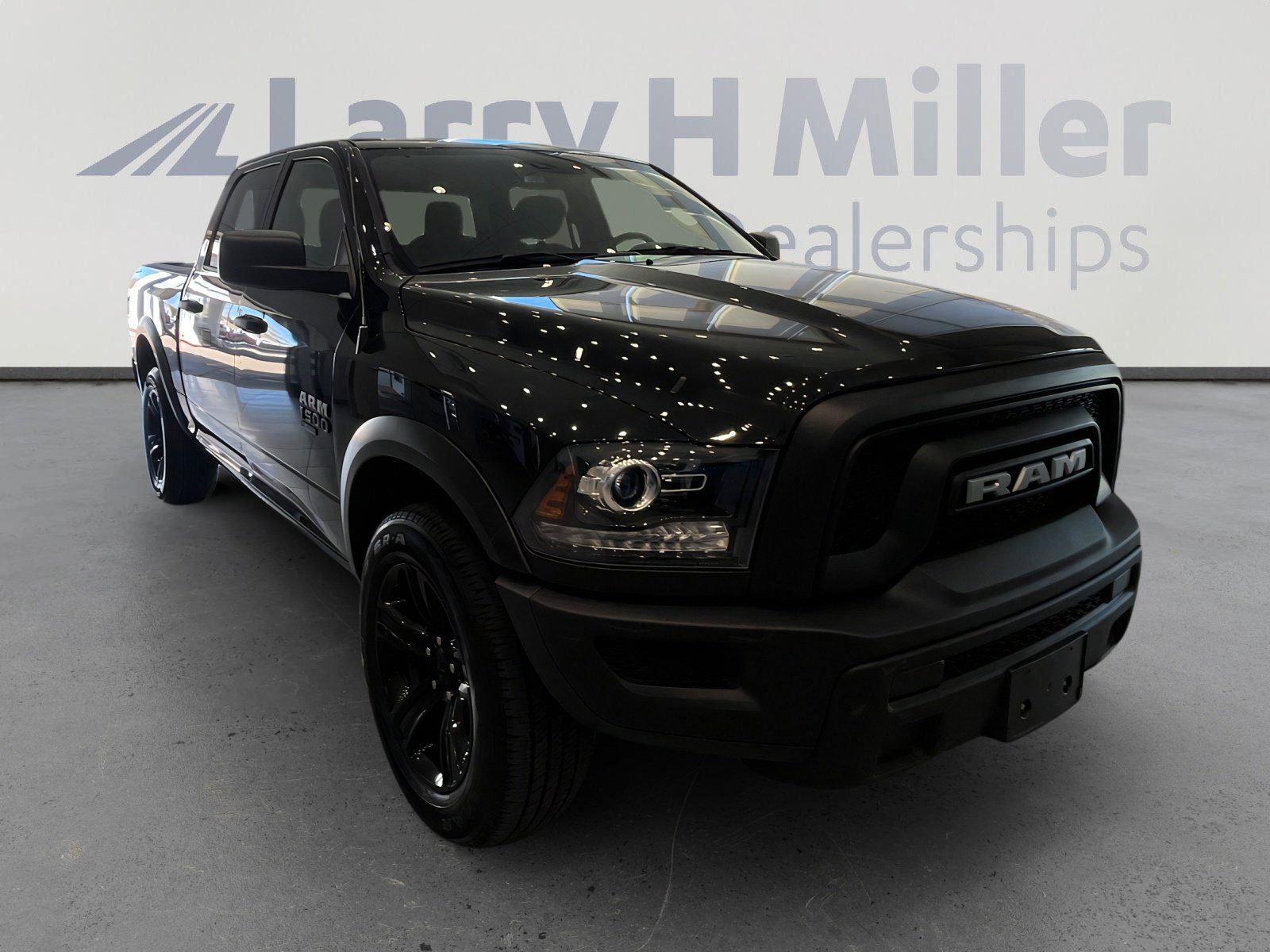 Used 2024 RAM 1500 Classic Warlock image 7