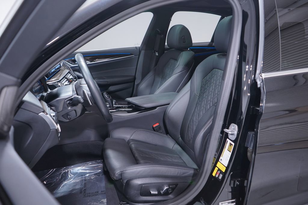 Used 2023 BMW 530e 530e iPerformance w/ Premium Package image 7