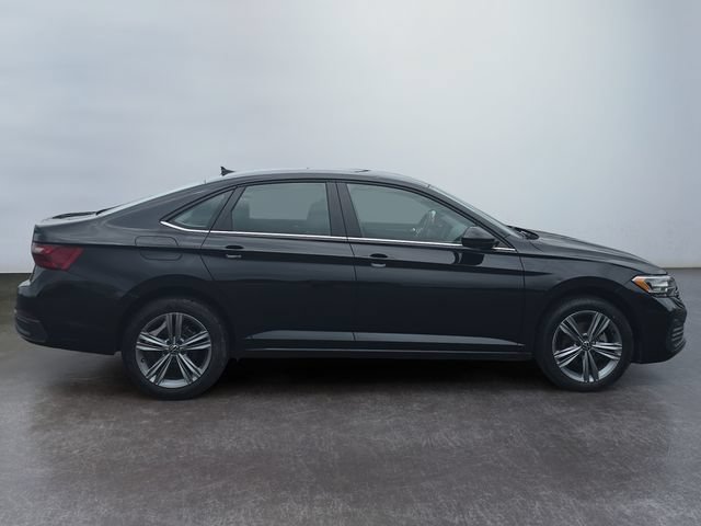 Used 2024 Volkswagen Jetta SE FWD image 6