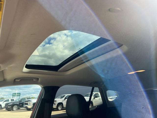 Certified 2024 Chevrolet Trax LT w/ Sunroof Package image 27