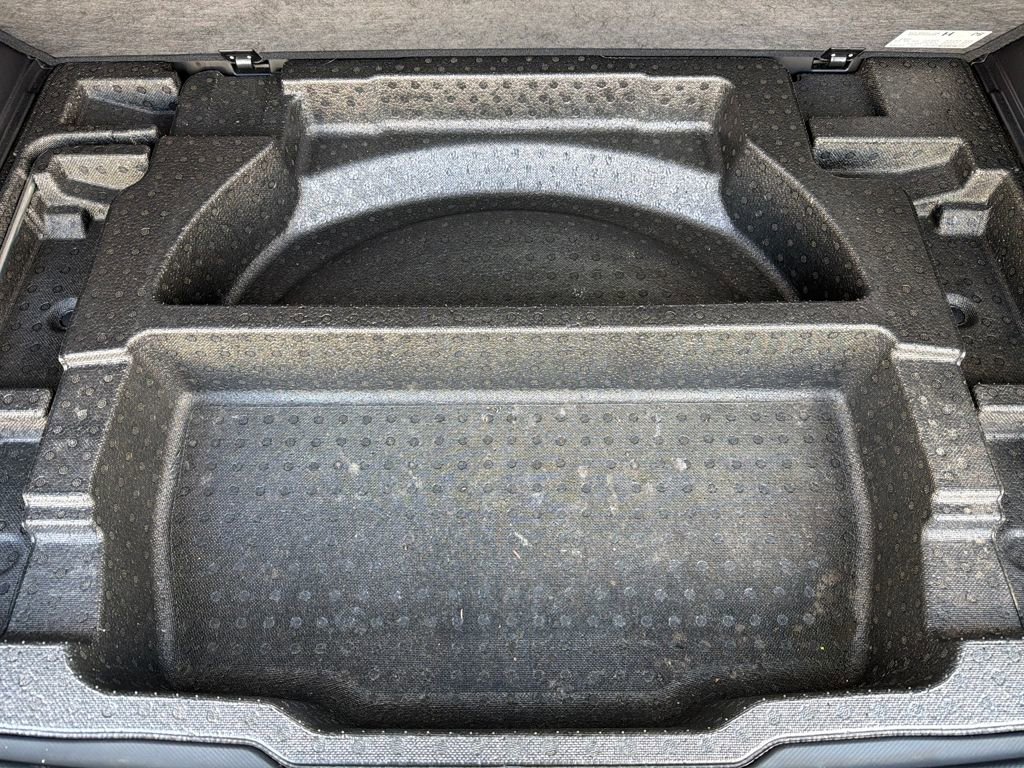 Certified 2022 Subaru Forester Limited image 32