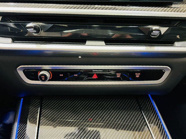 Used 2025 BMW X5 M60i w/ Parking Assistance Package image 20