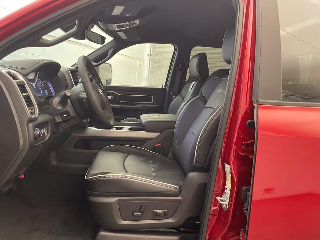 New 2026 RAM 2500 Laramie AWD/4WD image 19