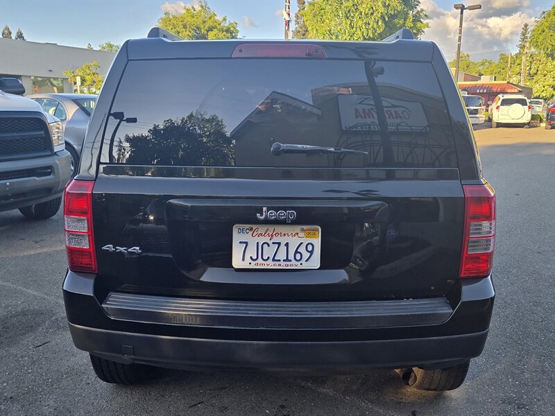 Used 2015 Jeep Patriot Sport w/ Power Value Group AWD/4WD image 4